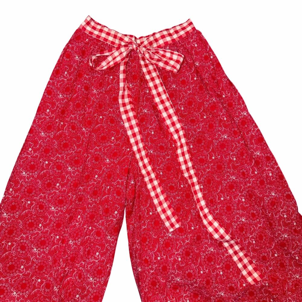 Red Patterned Ruffled Crop Pants with Gingham Trim - Picture 5 of 8